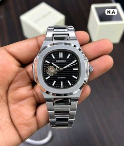 Seiko Automatic – Gold Tone ✨ Elegant white dial w