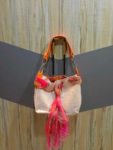 Chic Straw Hobo Bag with Tassels