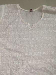 Elegant White Embroidered Kurta