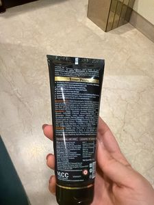 VLCC Charcoal Peel-Off Mask