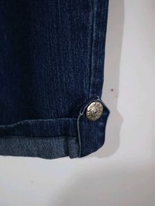 Women's Blue Denim Capri Jeans