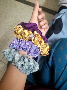 Set of 4 Floral Scrunchies