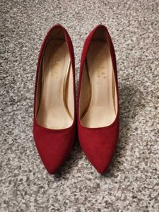 Elegant Red Suede Pumps