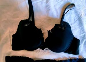 Elegant Black Lace Trim Bra with brief 👍
