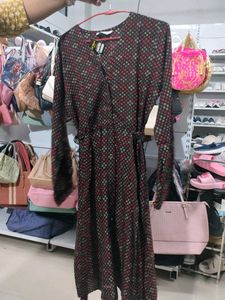 Chic Printed V-Neck Midi Dress
