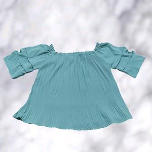 Chic Teal Top with Puffed Sleeves