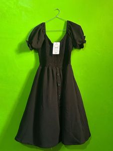 Shein Stylish Black Smocked Puff Sleeve Dress