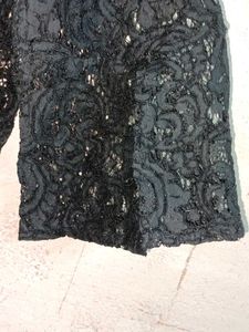 Trendy See-through Lace Top Black 🖤