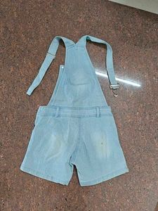 girl jeans pant... 4 to 6 years