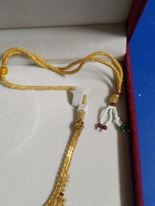 Elegant Gold Necklace and Earring Set