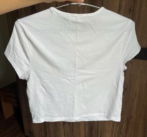 H&amp;M Cropped White T-Shirt