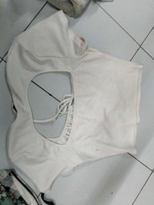 White Cutout Tie Front Cropped Top🤍
