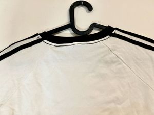 Savana Cute Bow Graphic Cropped Top