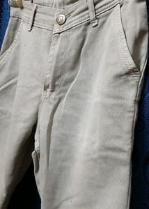 Unisex Jeans Pant.