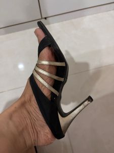 Stylish Black and Gold Strappy Sandals