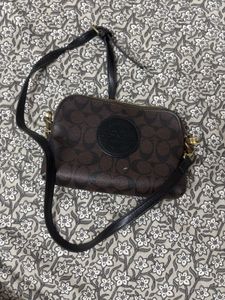 Coach Signature Crossbody Bag(first master copy)