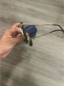 Stylish Square Sunglasses with Case