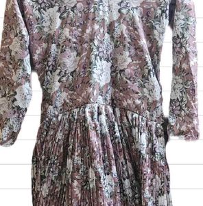 Elegant Floral Pleated Maxi Dress