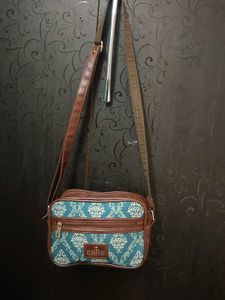 Stylish Clownfish Crossbody Bag