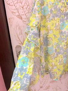 Vero Moda Floral Print Ruffle Sleeve Top