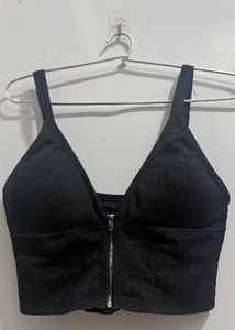 Black Zip Front Crop Top Brallete