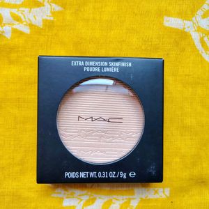 MAC Extra Dimension Skinfinish