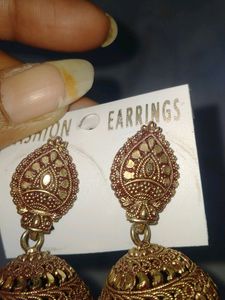 Maroon Jhumka