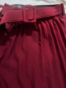 Women's Pleated Midi Skirt with Belt