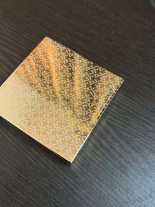Luxury Gold Compact Mirror with Pattern