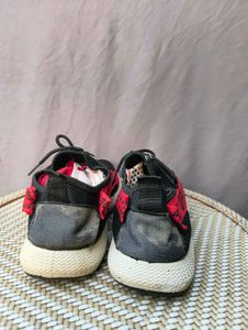Athletic off white Shoes