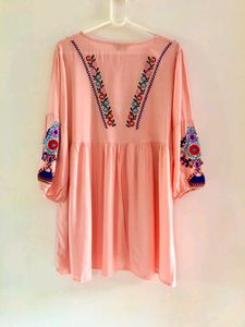 🌸 Embroidered Tunic 🌸