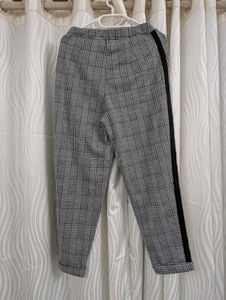 H&amp;M checked Tapered Pants