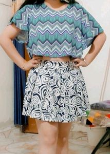 Price drop 400 to 300 Crop Top with short skirt (c