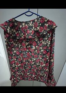 Floral Ruffle Top - Chic &amp; Stylish
