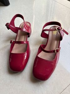 Chic Red Mary Jane Heels (EU 35)
