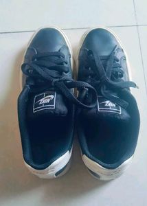 Nike Dark Blue Sneakers