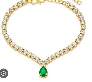 Elegant green stone bracelet