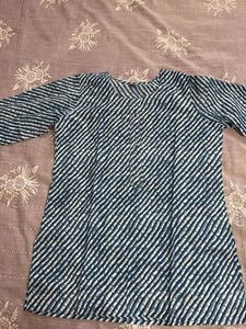 Blue &amp; White Striped short Cotton Kurta