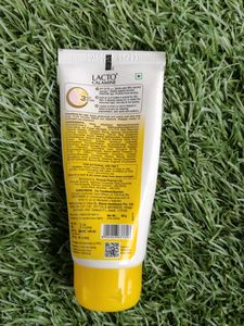 Lacto Calamine Sunscreen (SPF 50) - Used