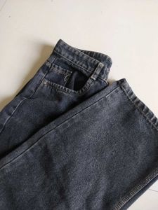 aesthetic baggy jeans