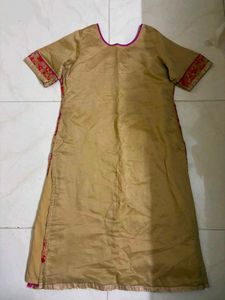 heavy embroidered kurta paisley pattern