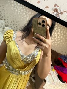 Yellow Embellished Evening Gown🌻🎀🧚🏻‍♀️