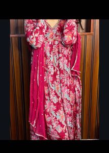 Floral Print nyra chinnon Kurta set