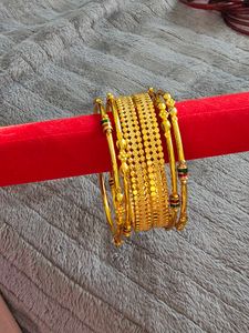 5 pcs Set of Elegant Gold Bangles
