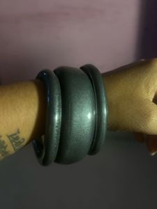 Unique Dark Stone Bangle Set