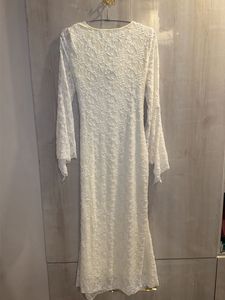 Savana Elegant White Lace Gown