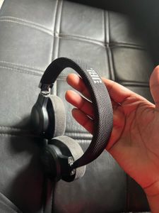 JBL Wireless Headphones