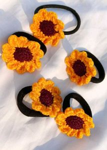 1 Sunflower Hair Tie for 99 rupees only 🌻