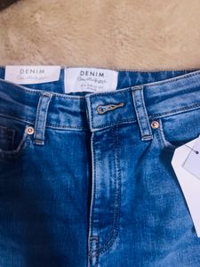 TIFMisguided High Waisted Denim With Spandex Size