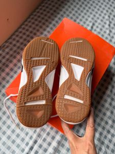 Puma Tenaz Indoor Badminton/Gym Shoes (UK 7)